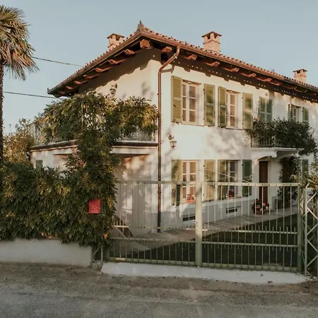 La Corte Di Lu Rocca D'Arazzo